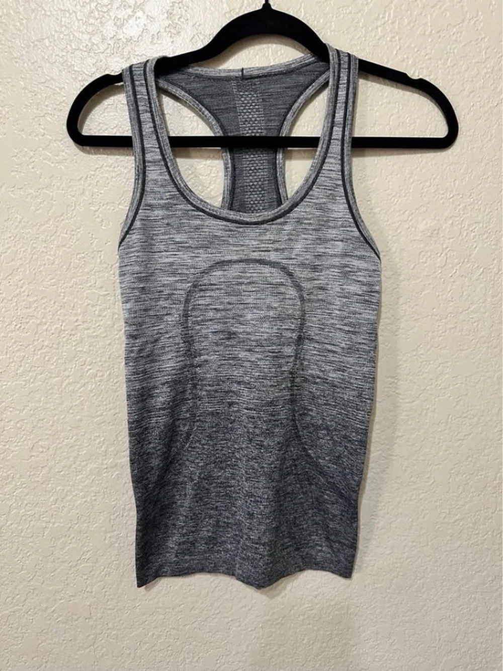 Lululemon Swiftly Tech Racerback in Black / White (Ombre)